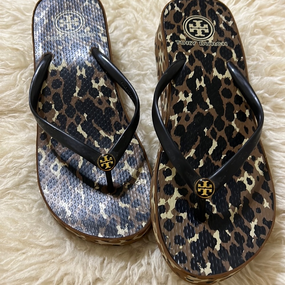 Tory Burch] Cheetah Wedge Sandals - Size 8